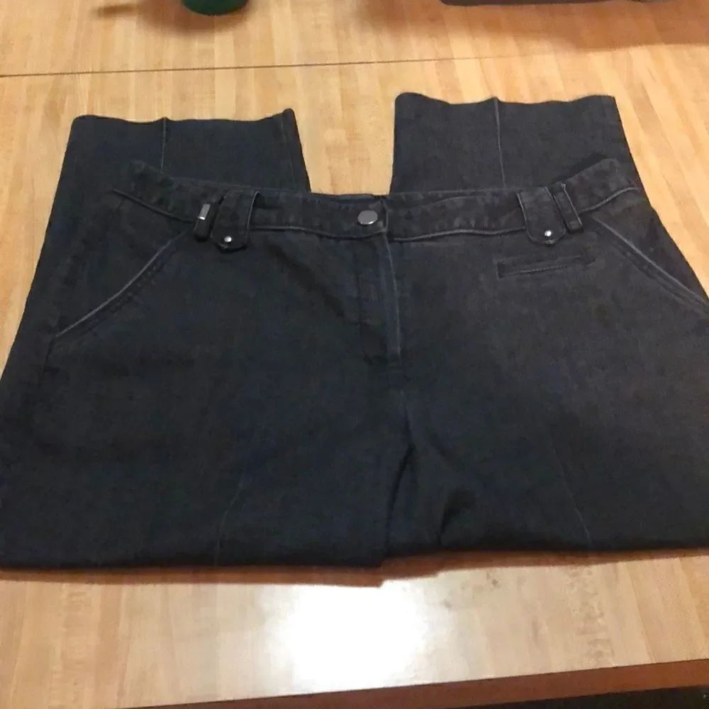 Larry Levine Capri  
